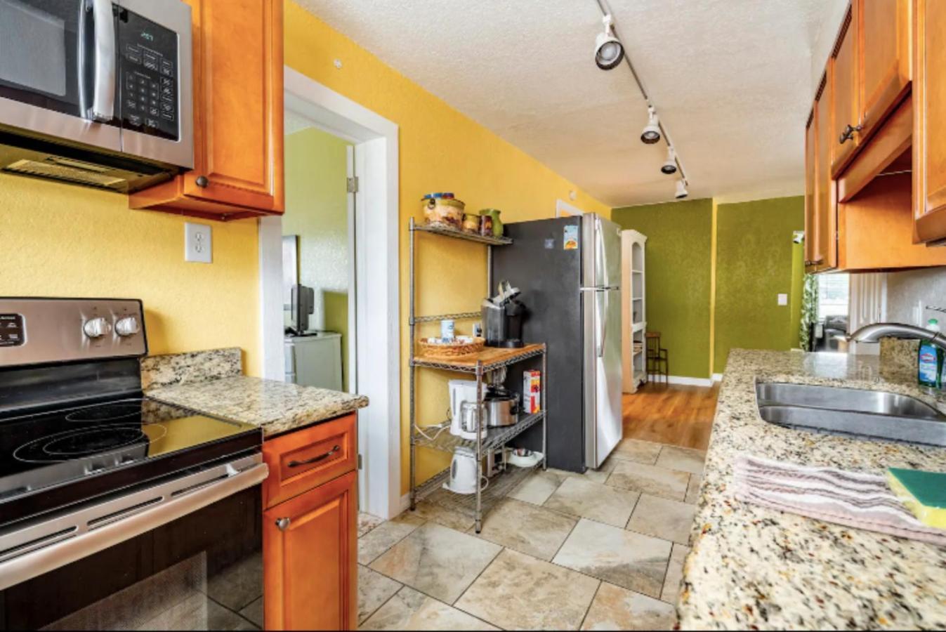 3-Bed Bungalow Walk To Historic Downtown Сэнфорд Экстерьер фото