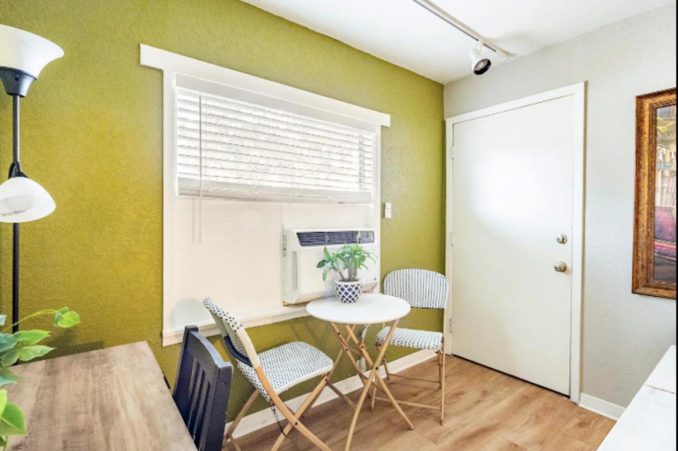 3-Bed Bungalow Walk To Historic Downtown Сэнфорд Экстерьер фото